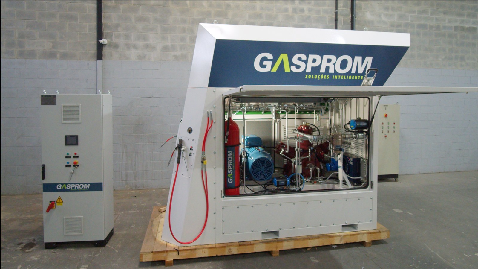Full Gas System Gasprom aberto durante teste de aceitação em fábrica